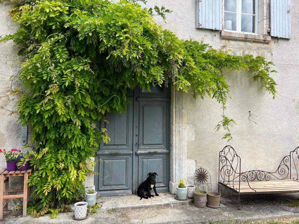 Le Loriot Bed & Breakfast Champagne-et-Fontaine ภายนอก รูปภาพ
